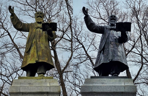 황성공원 동상, 오염 제거 등으로 새 단장